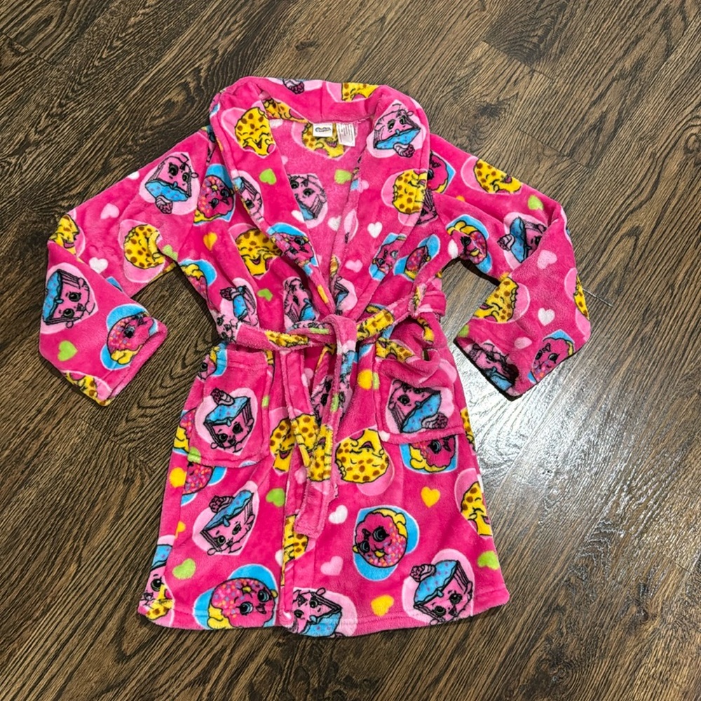 Adorable plush Shopkins bathrobe